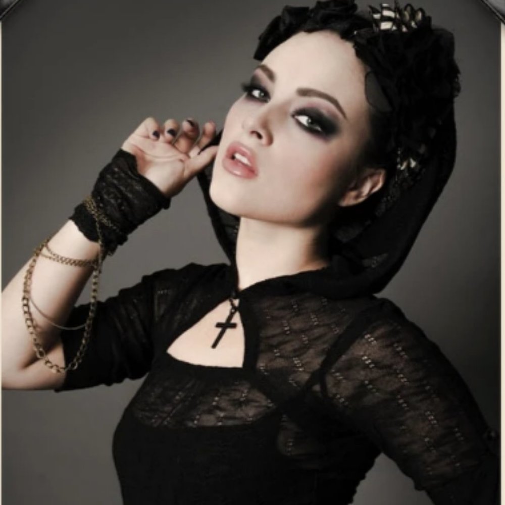 HEAVY RED Eyelet Cropped Hoodie Sweater Goth Sz S